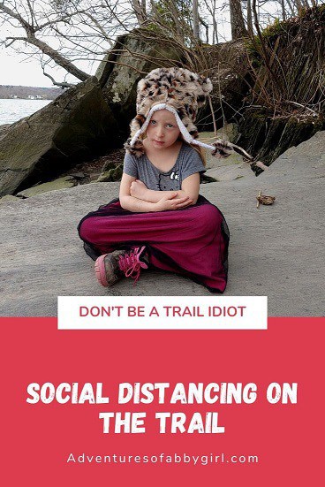 social-distancing-on-trails